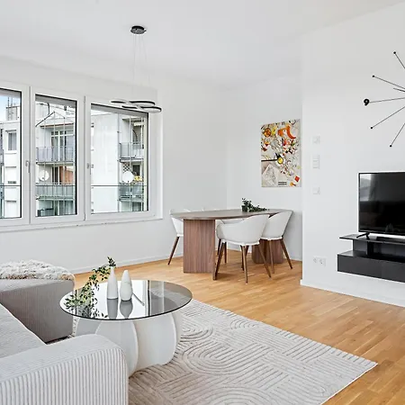 Exquis Design 2br Hansen I Balcony I Mercedes & Us Army I Parking I Stuttgart *